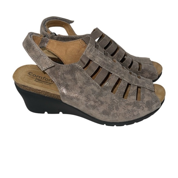 Comfortiva Women's Sandals 8M Gray Metallic Leather Pillowtop Slip On Open Toe - Picture 2 of 11